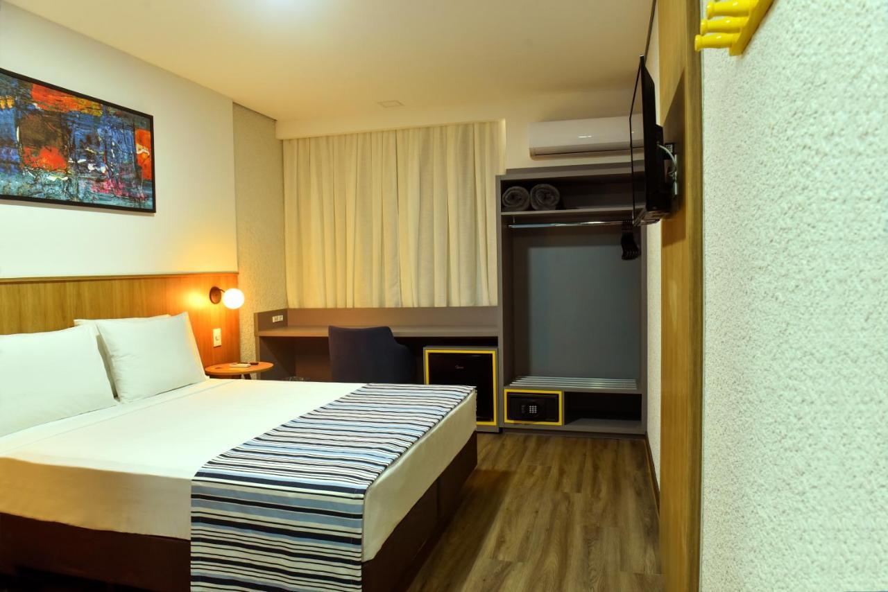 Days Inn By Wyndham Cascavel Cascavel  Esterno foto